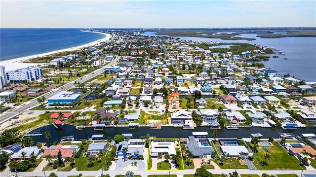 169 Ibis ST, Fort Myers Beach, FL 33931
