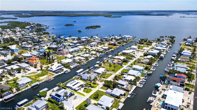169 Ibis ST, Fort Myers Beach, FL 33931