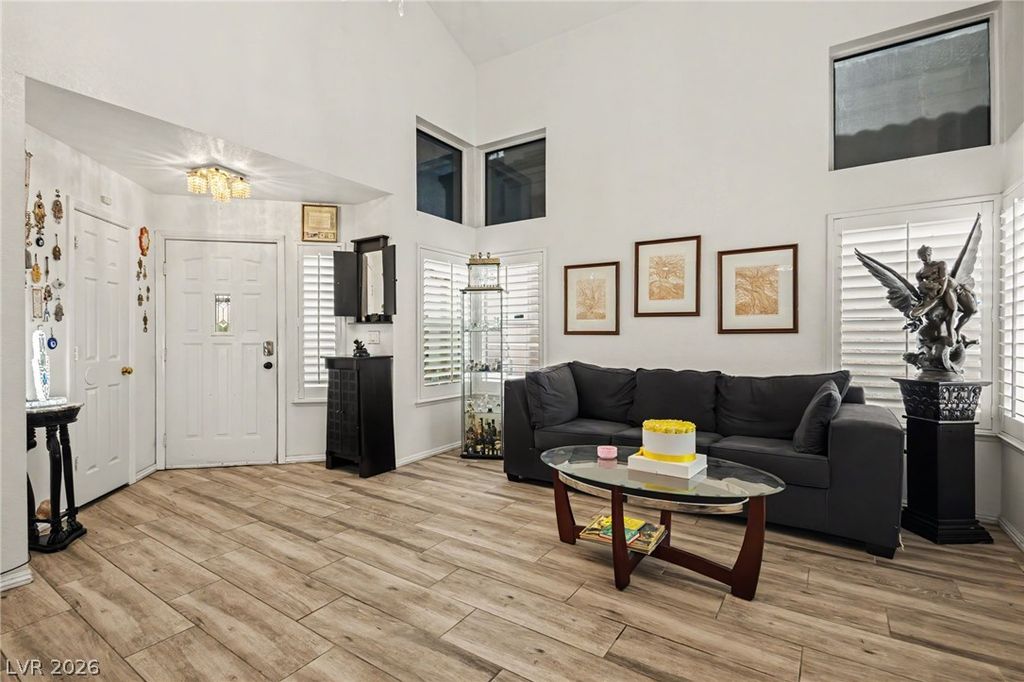 9824 Cactus View Avenue, Las Vegas, NV 89117 — photo 2