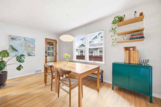 313 Vincent Avenue N, Minneapolis, MN 55405