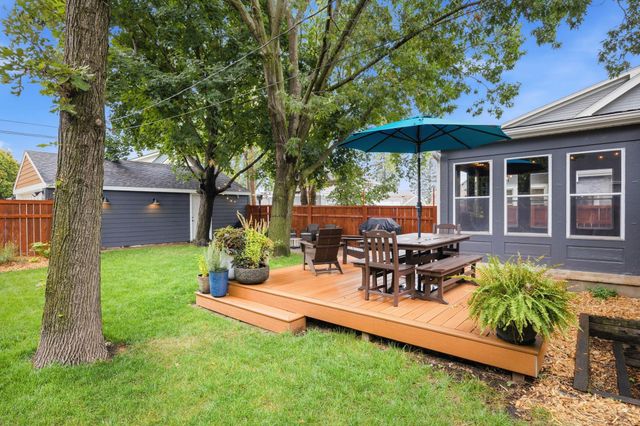 313 Vincent Avenue N, Minneapolis, MN 55405
