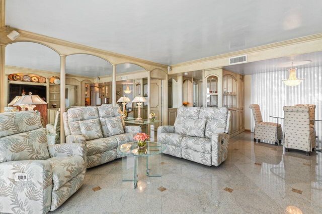 1213 S Ocean Boulevard 2-B, Delray Beach, FL 33483