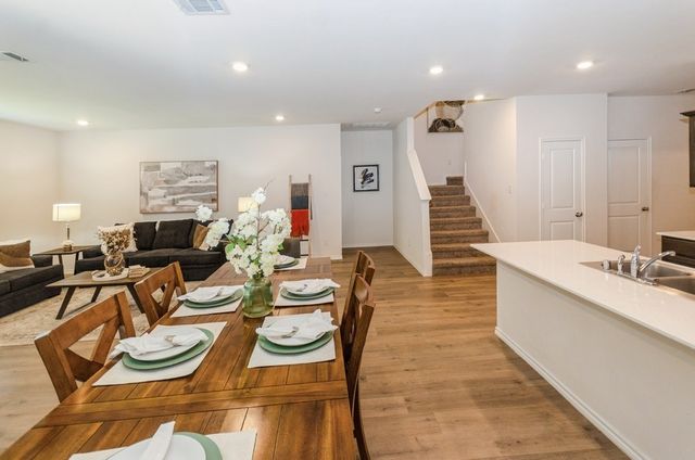 822 Amelia Court, Pilot Point, TX 76258