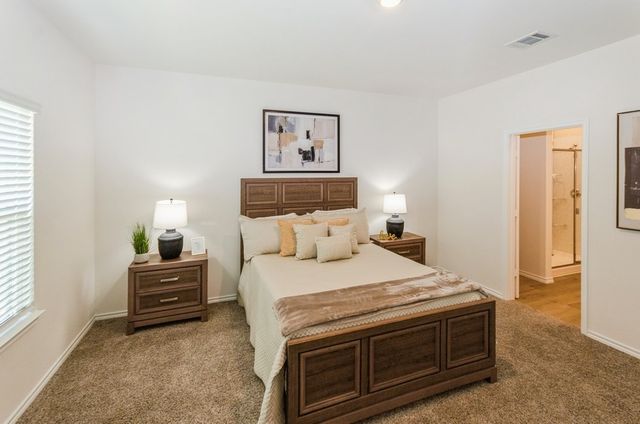 822 Amelia Court, Pilot Point, TX 76258