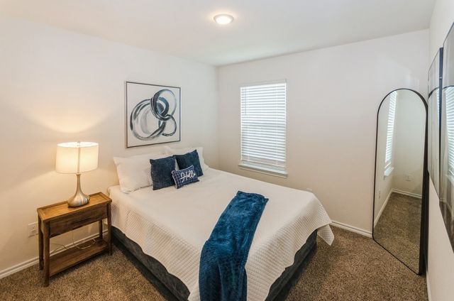 822 Amelia Court, Pilot Point, TX 76258
