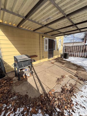 2010 W MALONE Street, Peoria, IL 61605