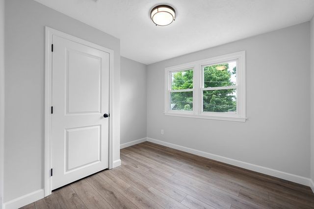 5 Forest Hill Dr, Worcester, MA 01609