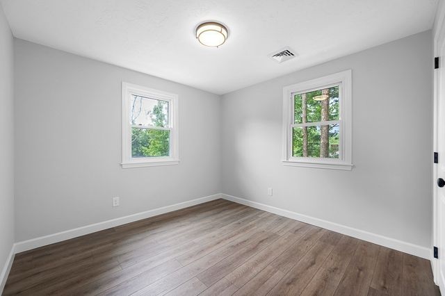 5 Forest Hill Dr, Worcester, MA 01609
