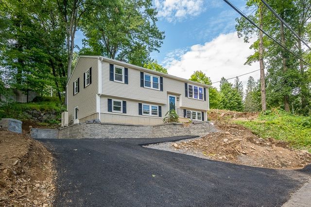 5 Forest Hill Dr, Worcester, MA 01609