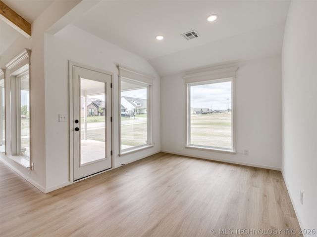8924 N 78th East Avenue, Owasso, OK 74055