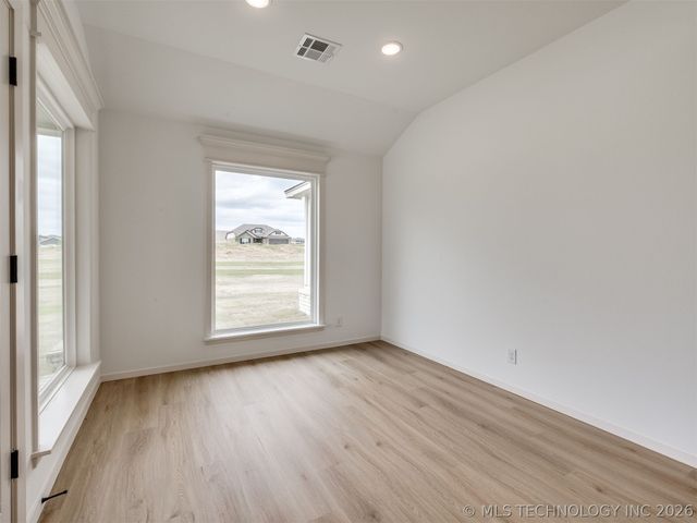 8924 N 78th East Avenue, Owasso, OK 74055