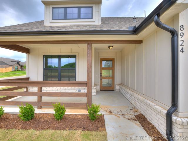 8924 N 78th East Avenue, Owasso, OK 74055
