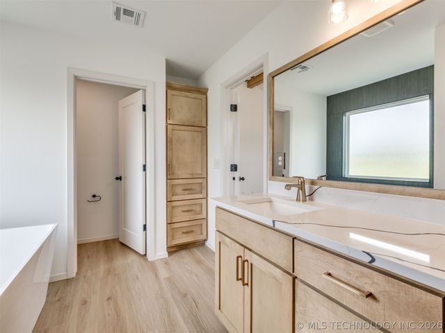 8924 N 78th East Avenue, Owasso, OK 74055