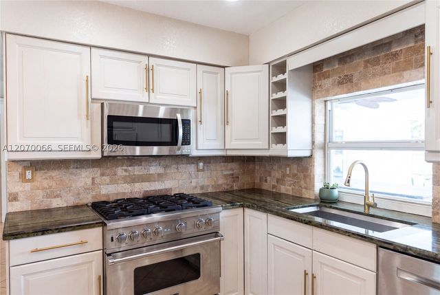 5321 Lincoln St 5321, Hollywood, FL 33021