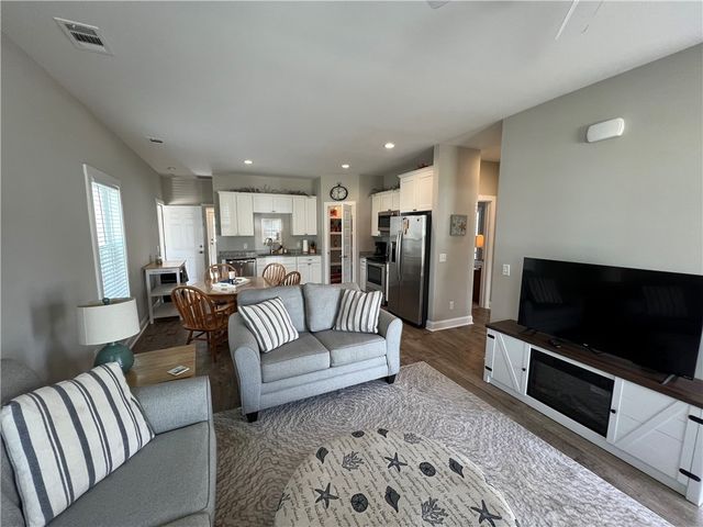 1652 Ashantilly Drive, Darien, GA 31305