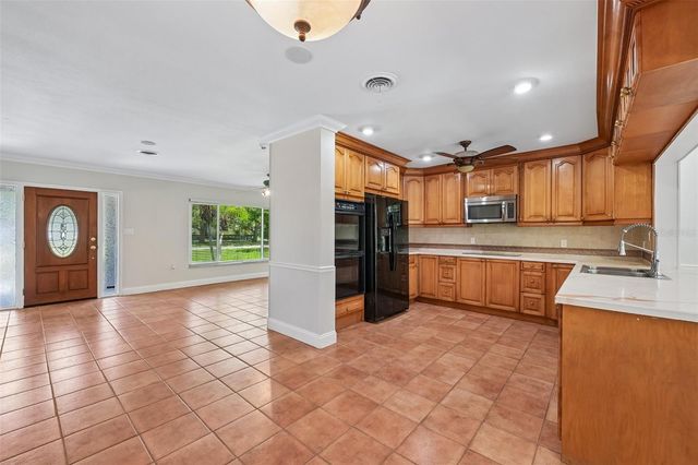 209 PALM AVENUE, Nokomis, FL 34275