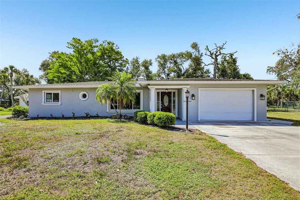 209 PALM AVENUE, Nokomis, FL 34275