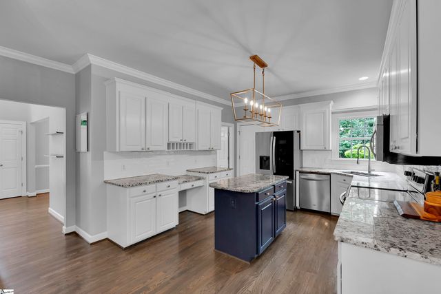 6 Clearwater Court, Taylors, SC 29687