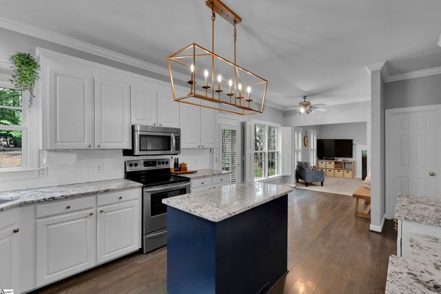 6 Clearwater Court, Taylors, SC 29687
