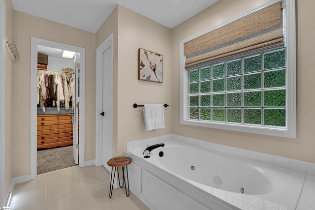 6 Clearwater Court, Taylors, SC 29687