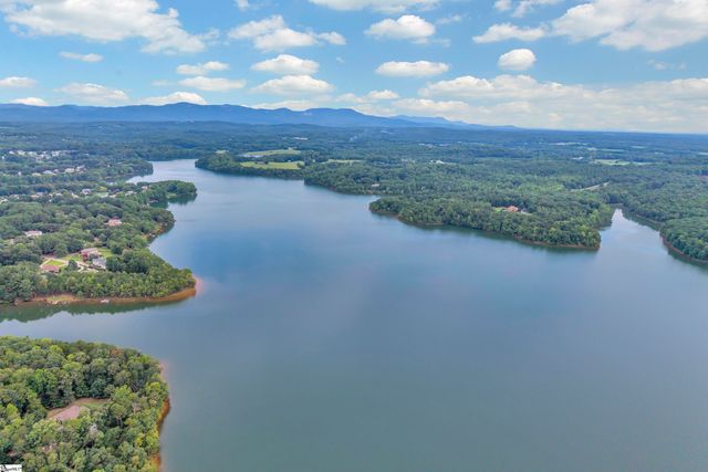 6 Clearwater Court, Taylors, SC 29687