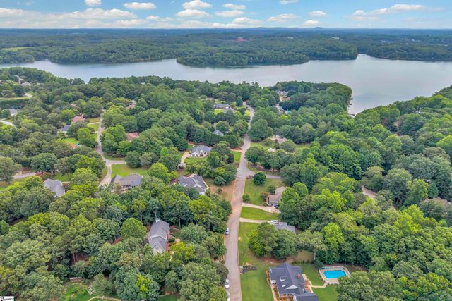 6 Clearwater Court, Taylors, SC 29687