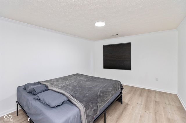 8750 Yardley Court 202, Indianapolis, IN 46268