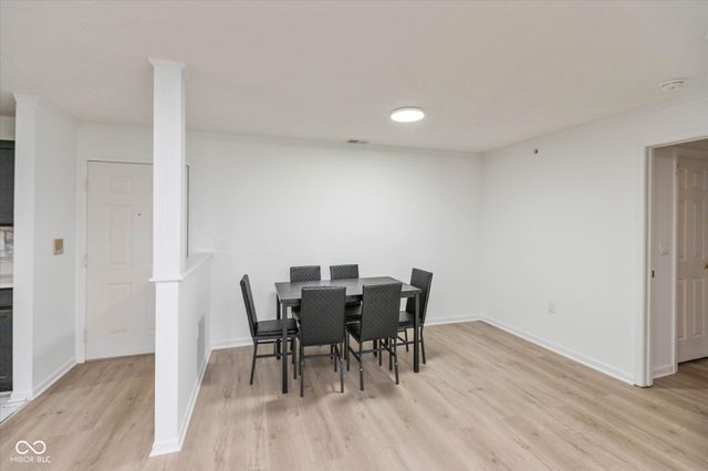 8750 Yardley Court 202, Indianapolis, IN 46268