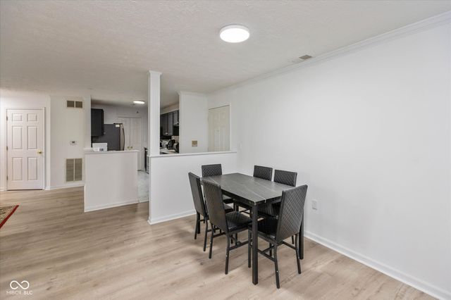 8750 Yardley Court 202, Indianapolis, IN 46268