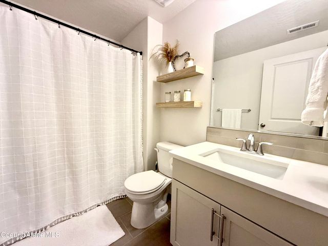 6089 W Theismann Rd, Rathdrum, ID 83858