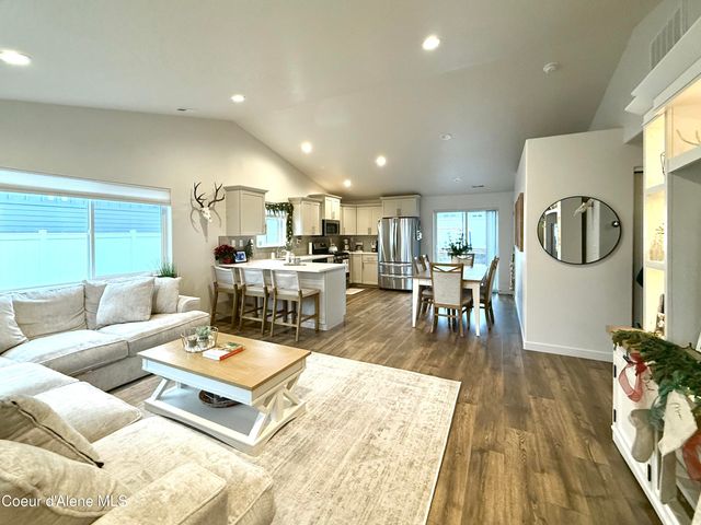 6089 W Theismann Rd, Rathdrum, ID 83858