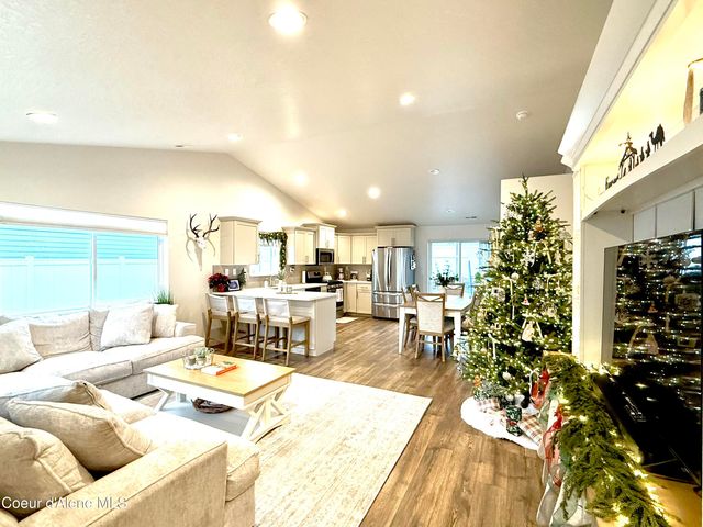 6089 W Theismann Rd, Rathdrum, ID 83858