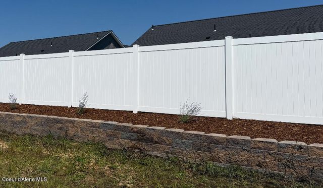 6089 W Theismann Rd, Rathdrum, ID 83858