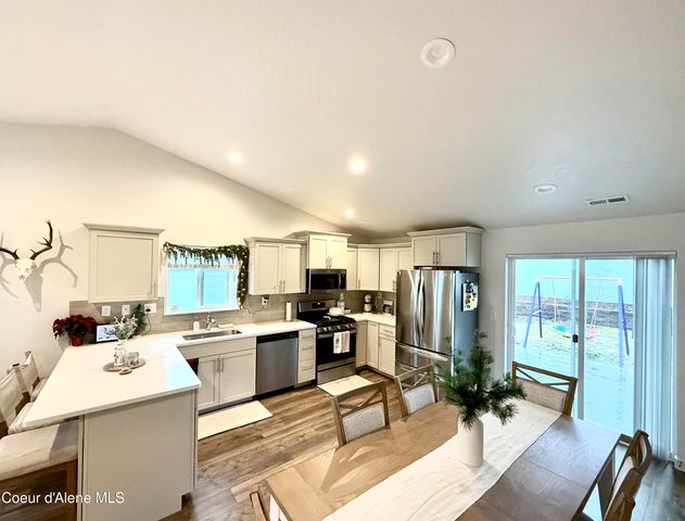 6089 W Theismann Rd, Rathdrum, ID 83858