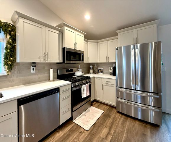 6089 W Theismann Rd, Rathdrum, ID 83858