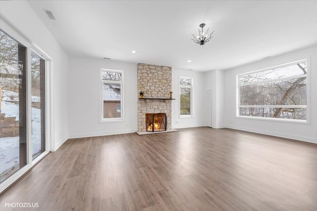 615 Harper Drive, Algonquin, IL 60102