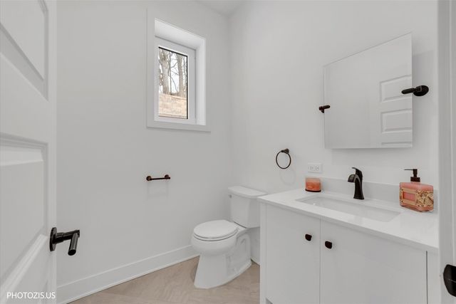 615 Harper Drive, Algonquin, IL 60102