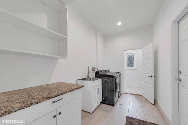 615 Harper Drive, Algonquin, IL 60102