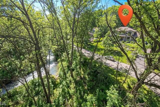 615 Harper Drive, Algonquin, IL 60102