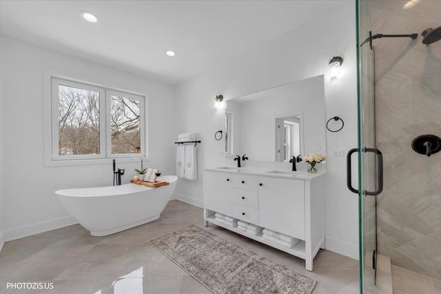 615 Harper Drive, Algonquin, IL 60102