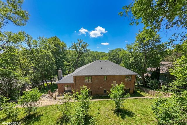 615 Harper Drive, Algonquin, IL 60102