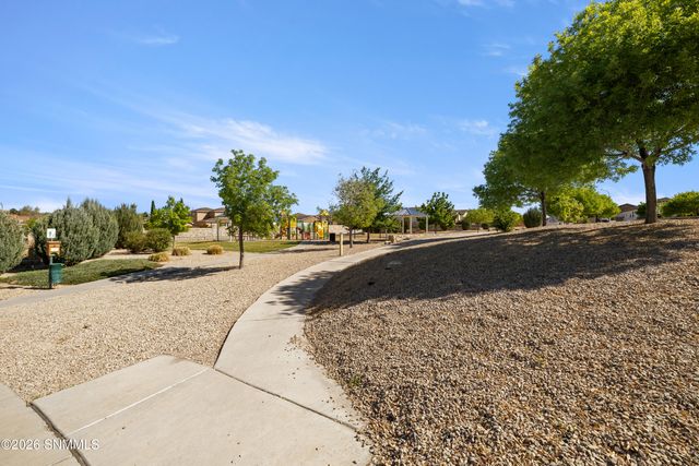 1355 Bison Spring Drive, Las Cruces, NM 88012