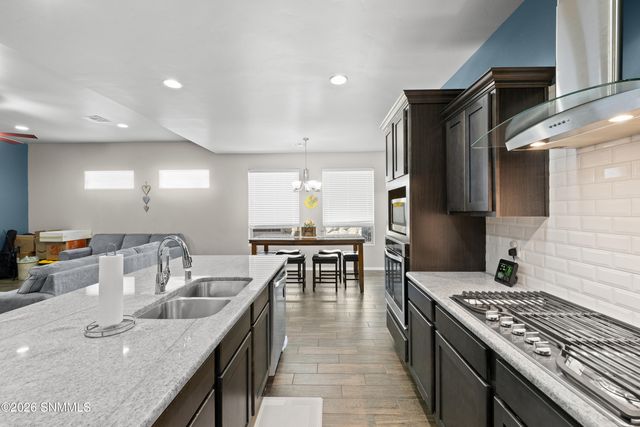 1355 Bison Spring Drive, Las Cruces, NM 88012