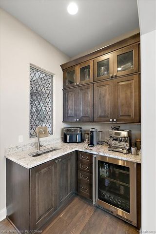 4838 Pinecrest Court, Rochester, MI 48306