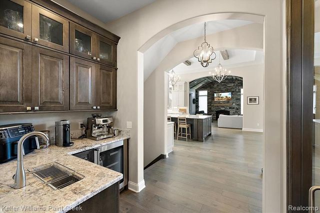4838 Pinecrest Court, Rochester, MI 48306