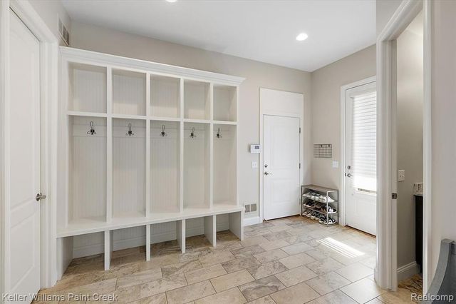 4838 Pinecrest Court, Rochester, MI 48306