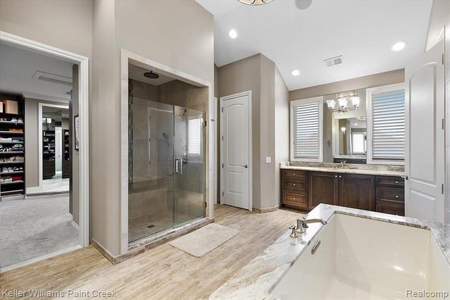 4838 Pinecrest Court, Rochester, MI 48306