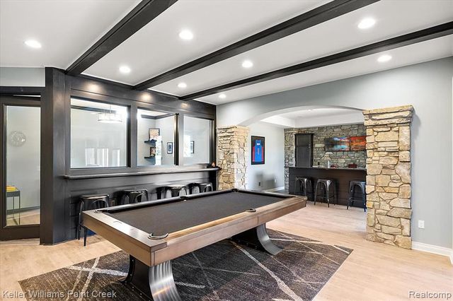 4838 Pinecrest Court, Rochester, MI 48306