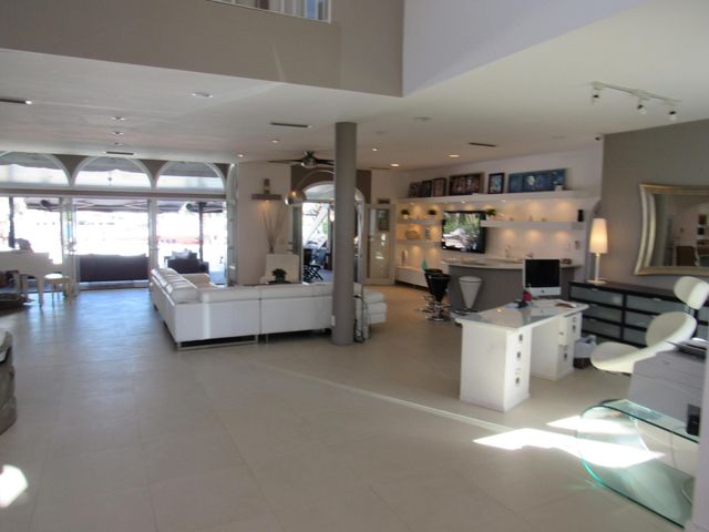 185 Palm Avenue, Miami Beach, FL 33139
