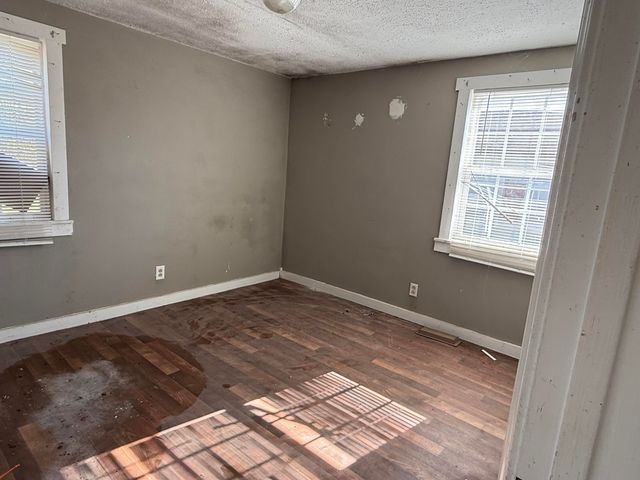 628 W Columbia Avenue, Monticello, KY 42633